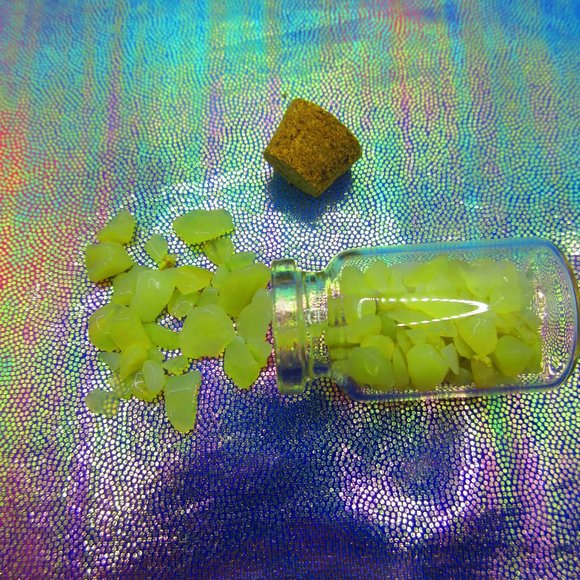 Yellow Opal Gemstone Chips In A Bottle Embellishments Natural Semi Precious - Picture 2 of 3